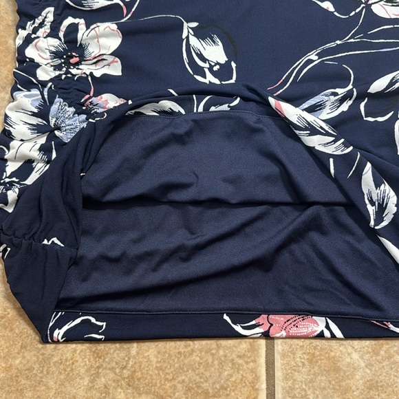 NWT top - Picture 4 of 7